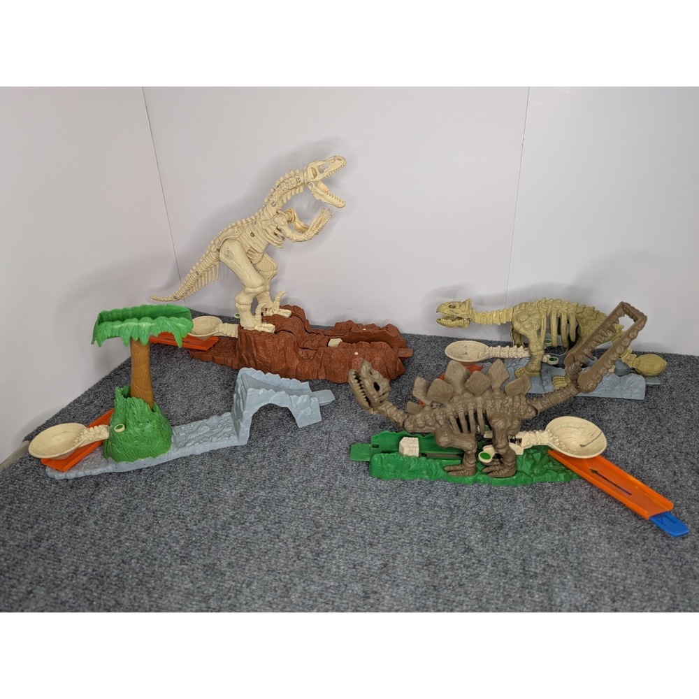 Lot Of 4 2008 Hot Wheels Trick Track Dinosaur Pieces Mattel T-Rex Stegosaurus